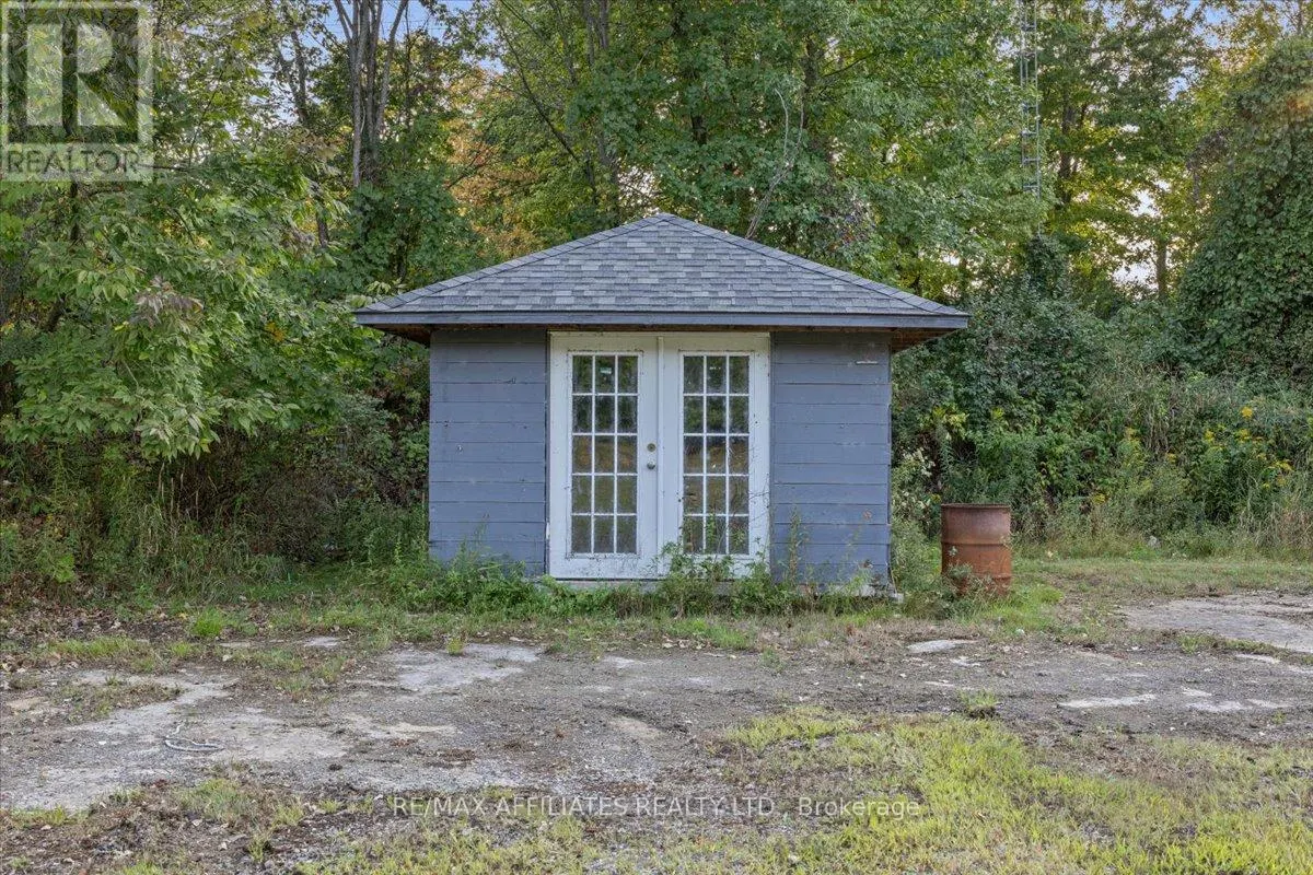 1215 NARROWS LOCK ROAD
