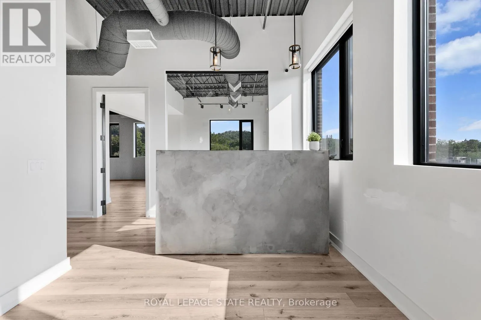 LEVEL 3 - 112 KING STREET W