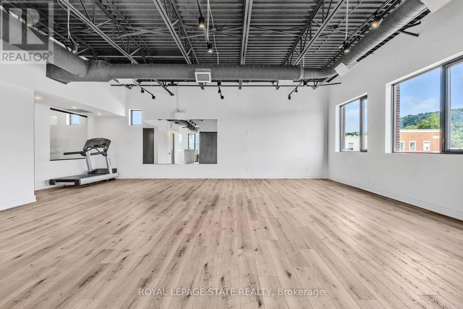 LEVEL 3 - 112 KING STREET W
