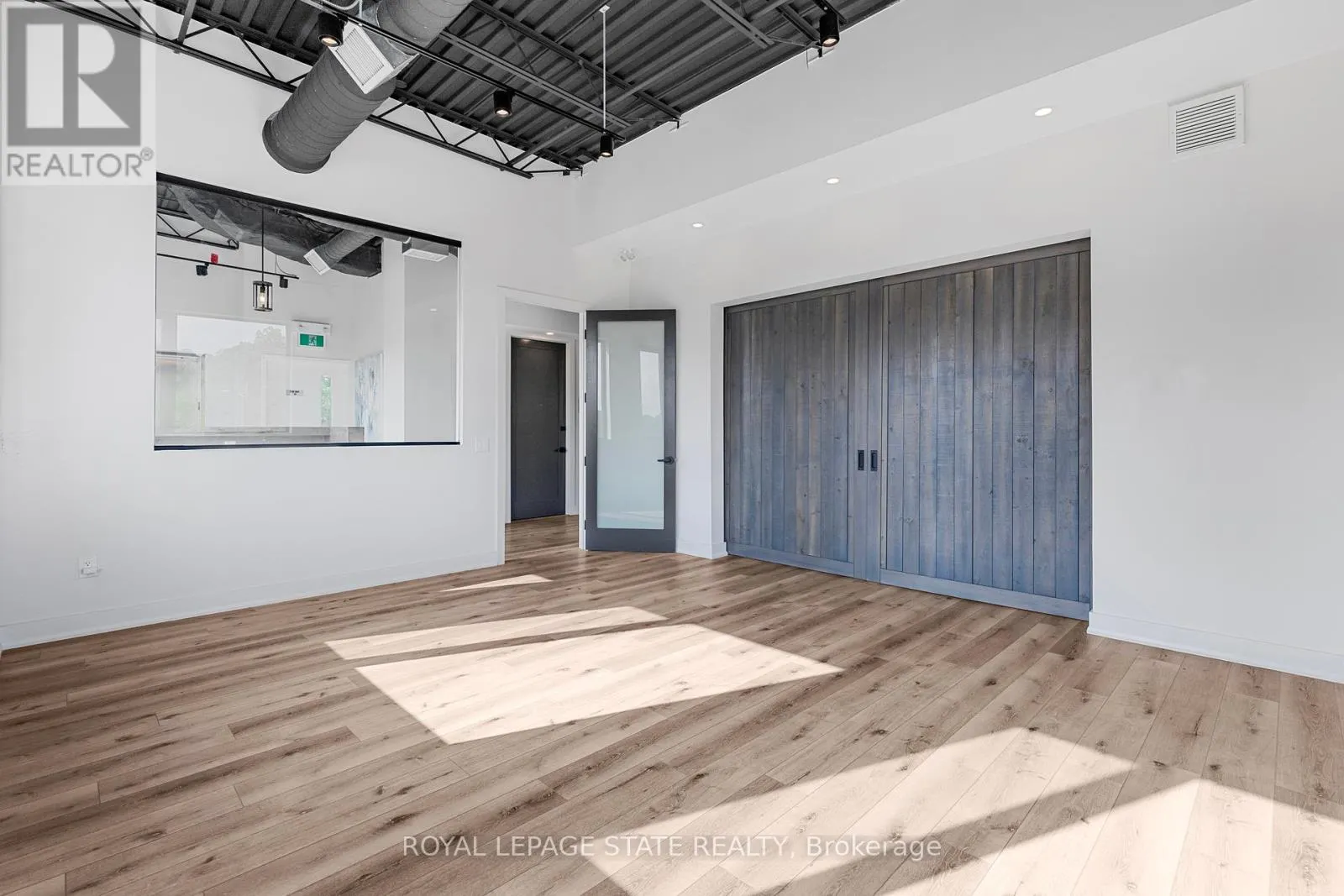 LEVEL 3 - 112 KING STREET W