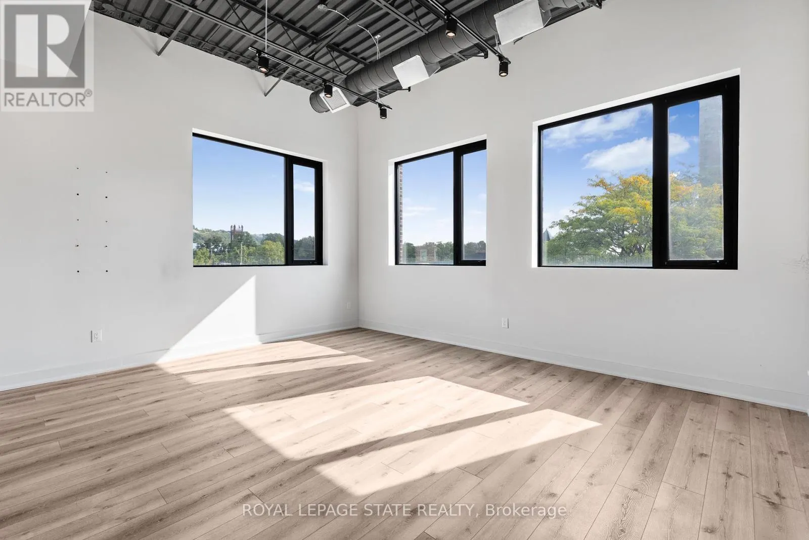 LEVEL 3 - 112 KING STREET W