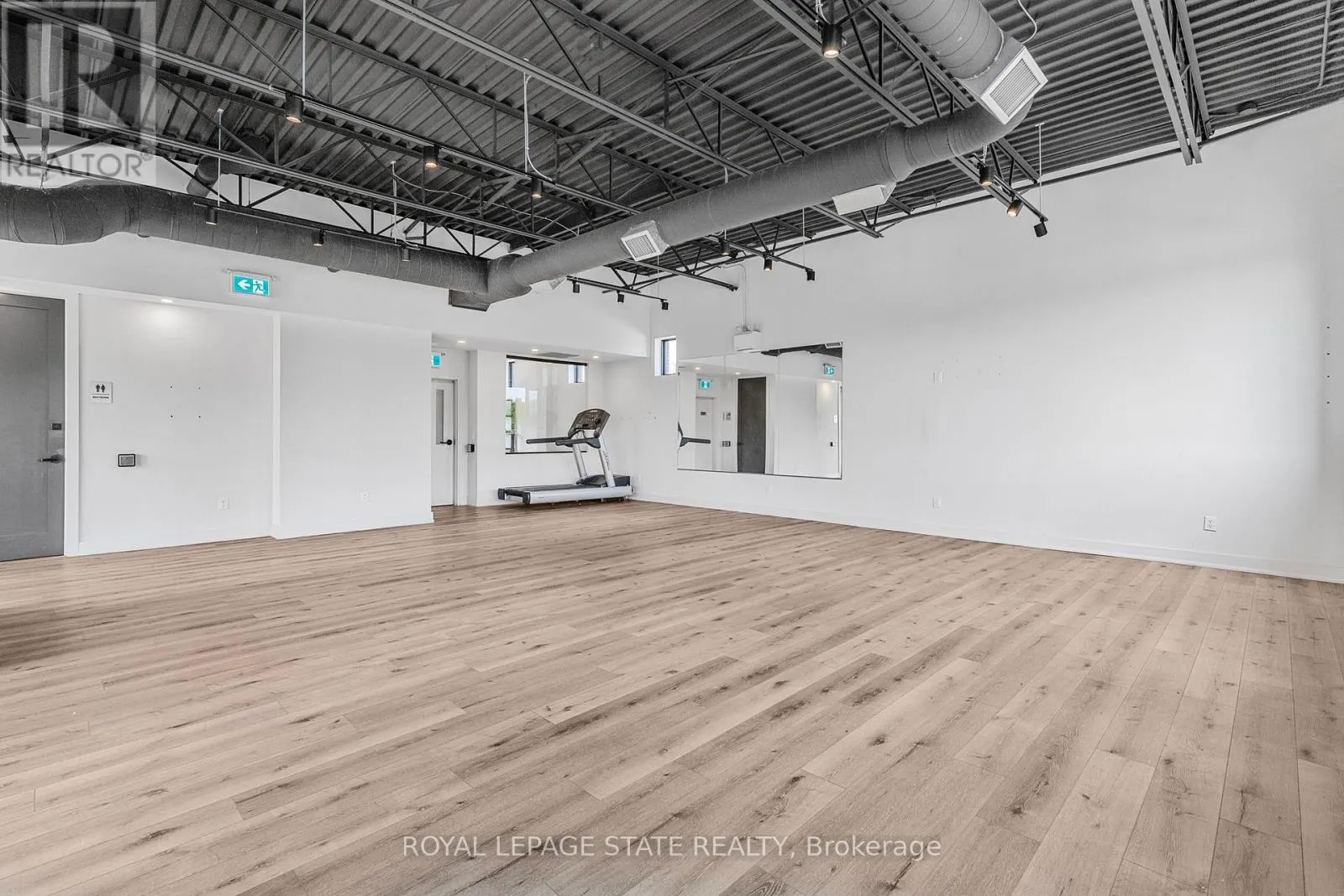 LEVEL 3 - 112 KING STREET W