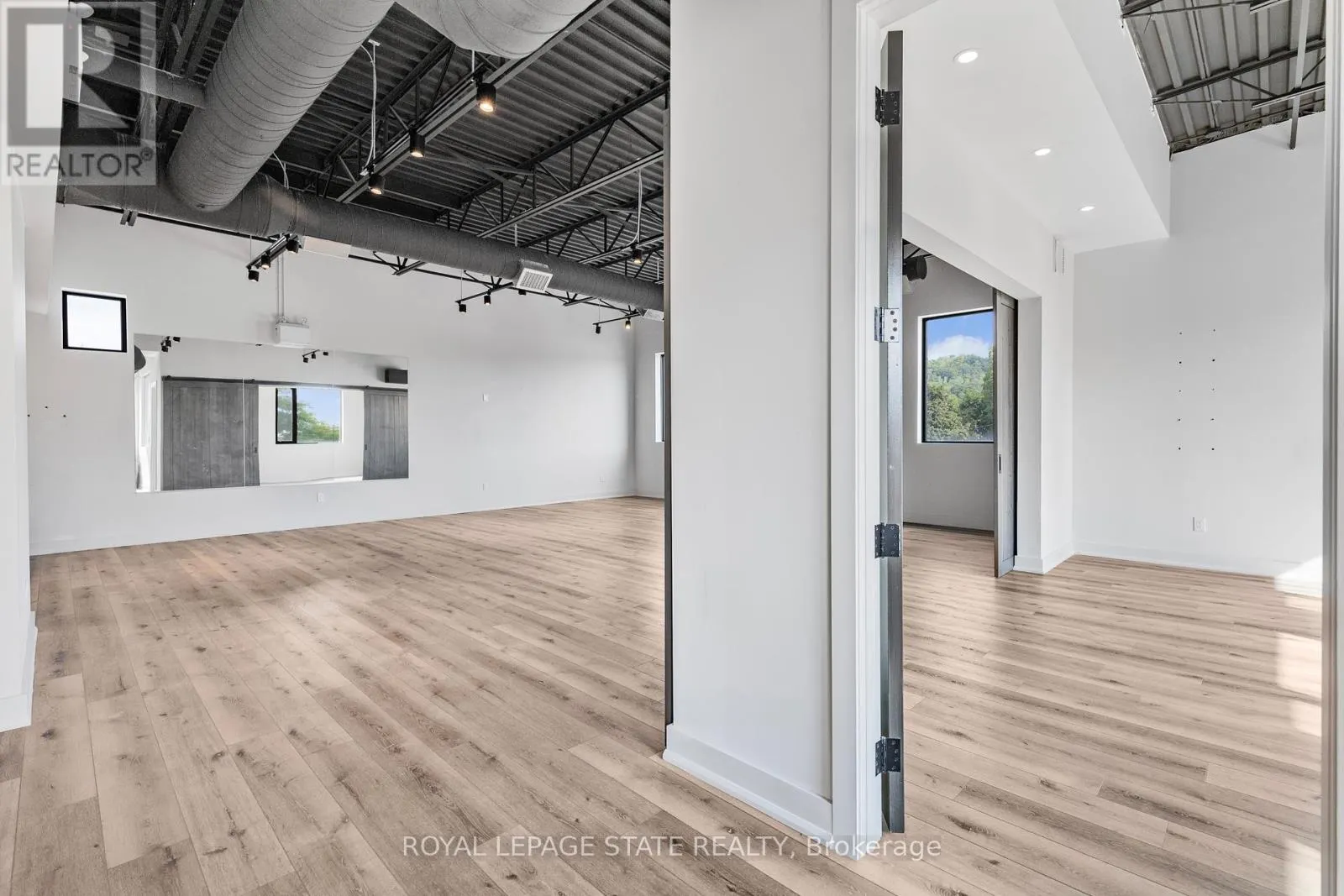 LEVEL 3 - 112 KING STREET W