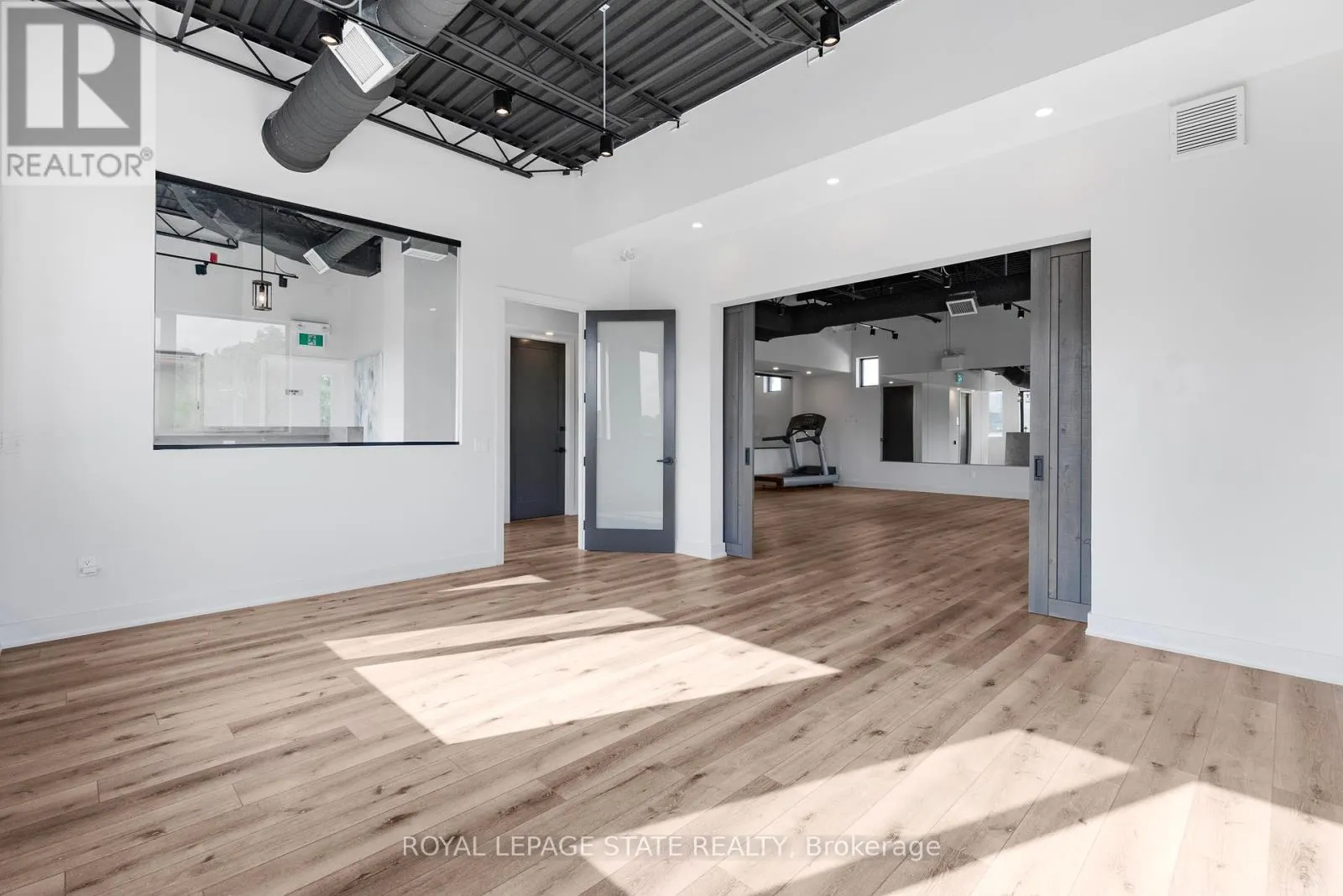 LEVEL 3 - 112 KING STREET W