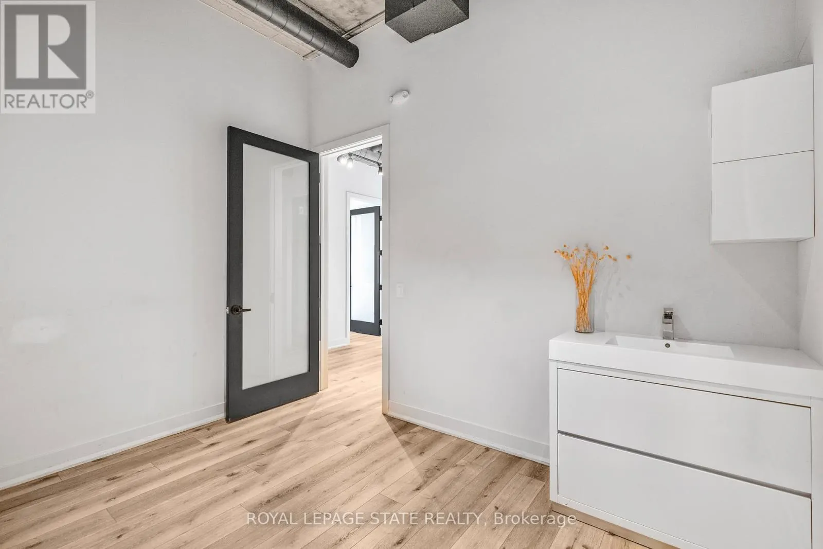 LEVEL 2 & 3 - 112 KING STREET W