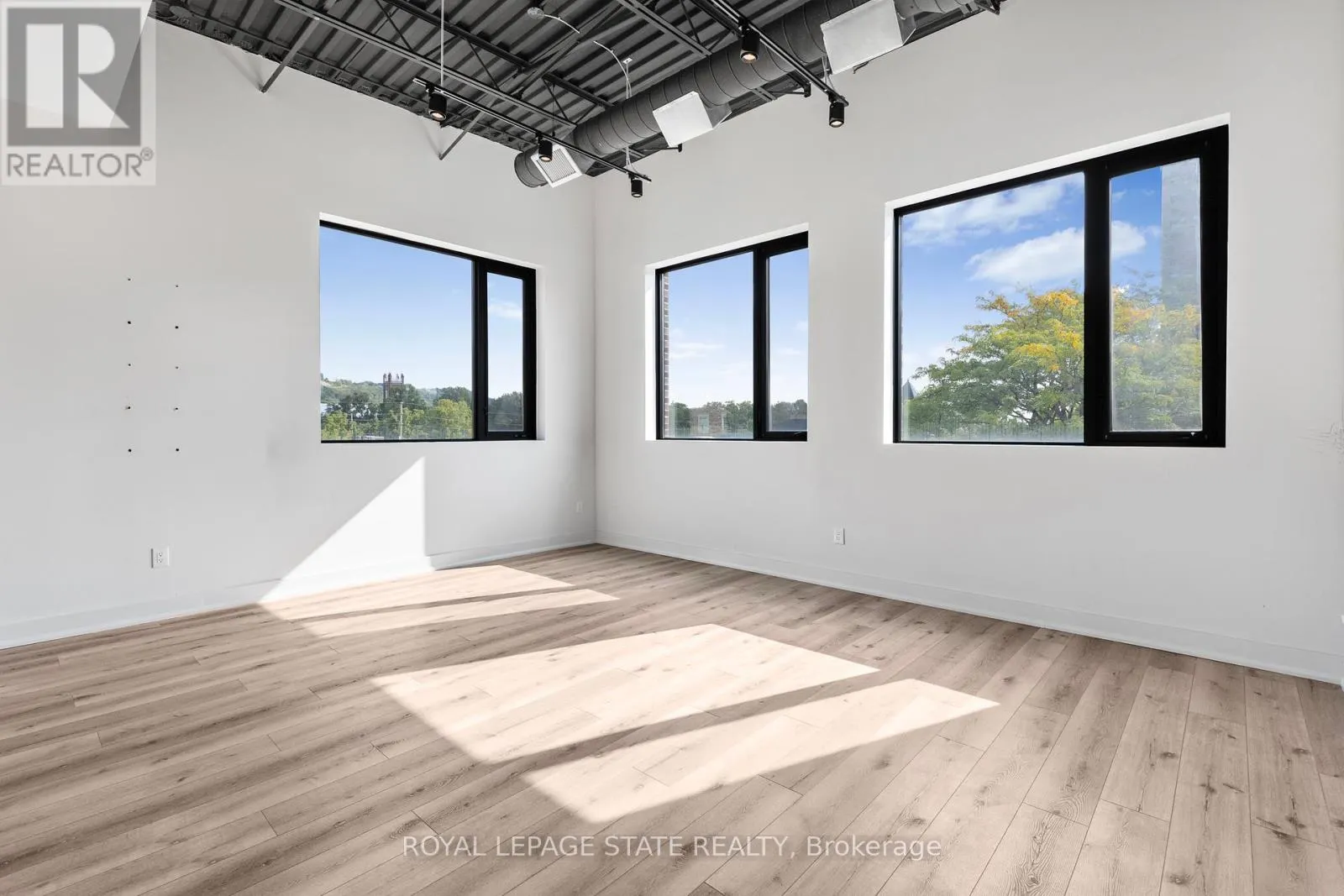LEVEL 2 & 3 - 112 KING STREET W