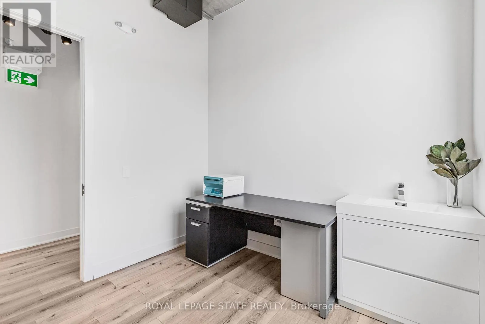 LEVEL 2 & 3 - 112 KING STREET W