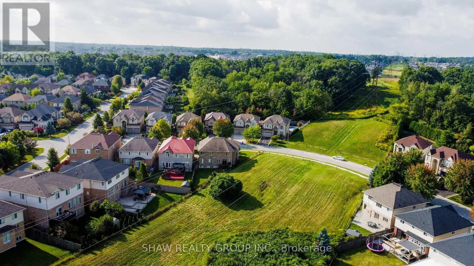 571 STONEHENGE DRIVE