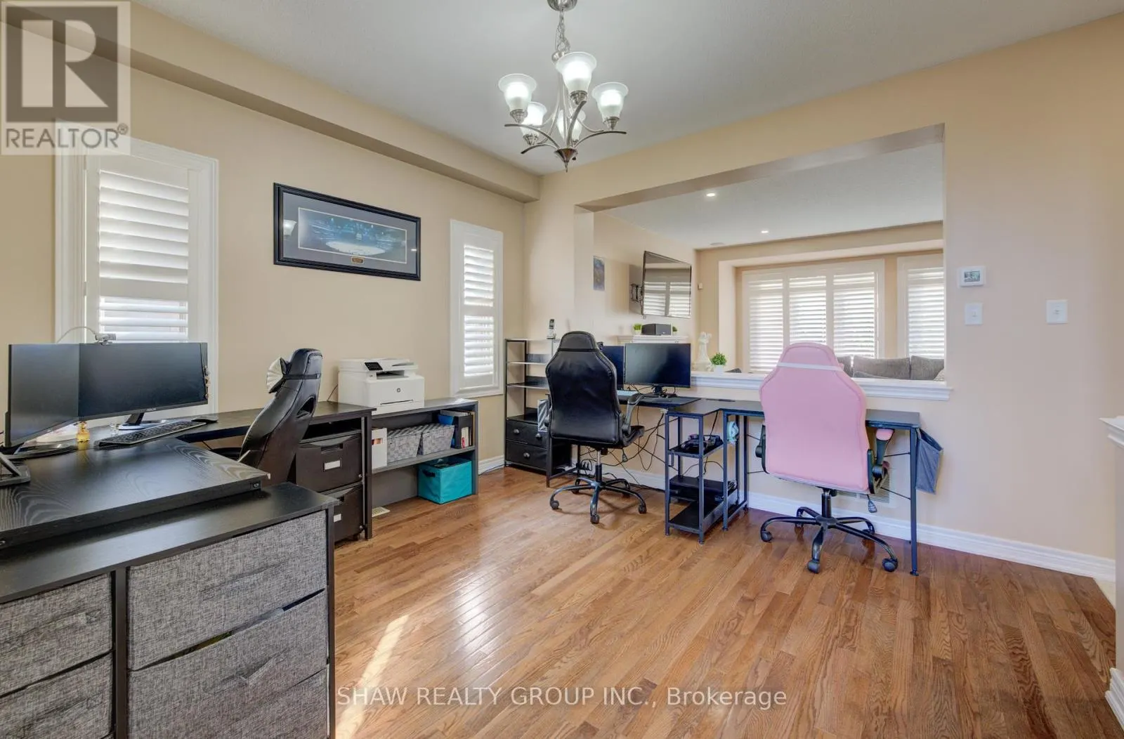 571 STONEHENGE DRIVE