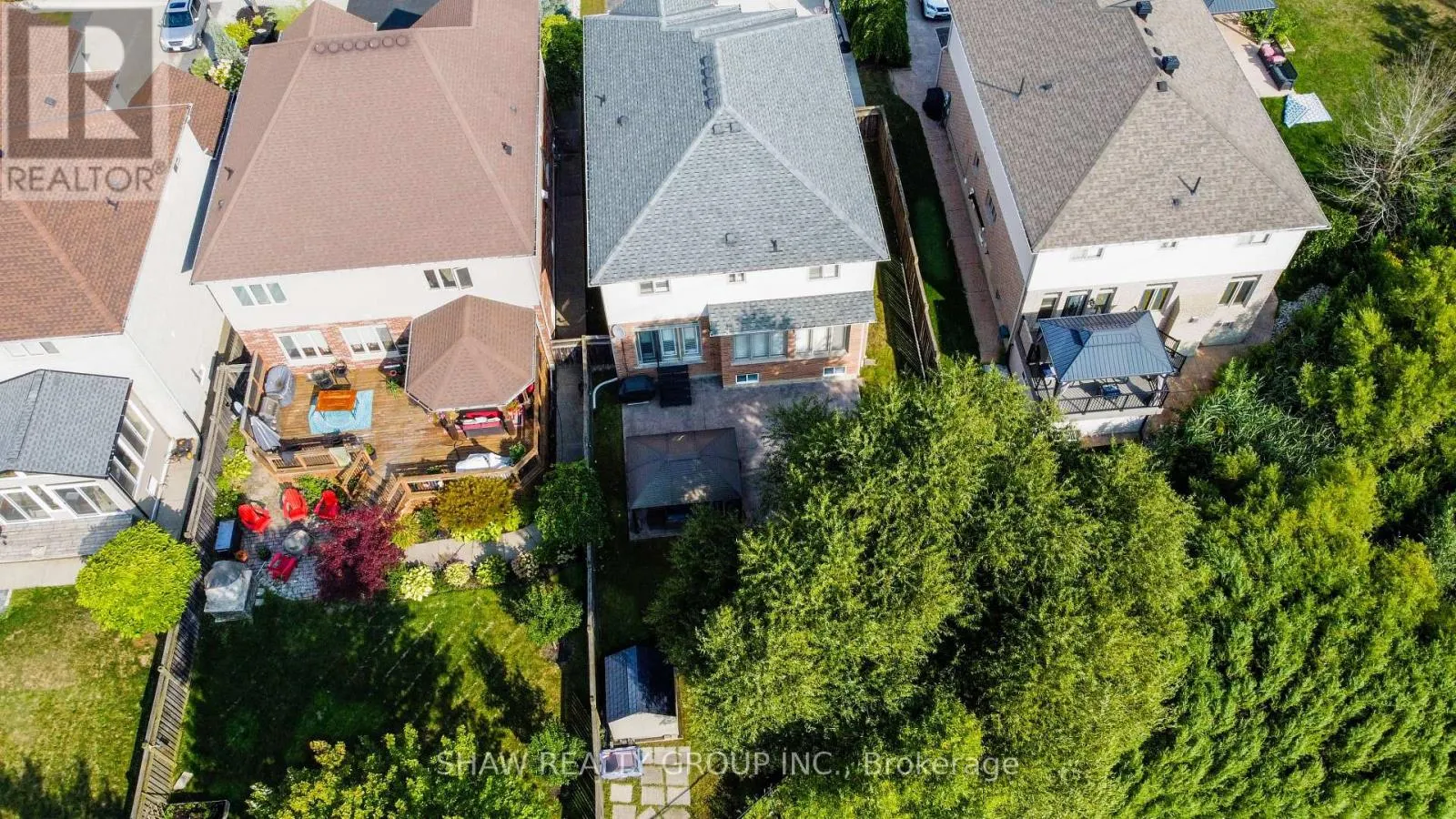 571 STONEHENGE DRIVE