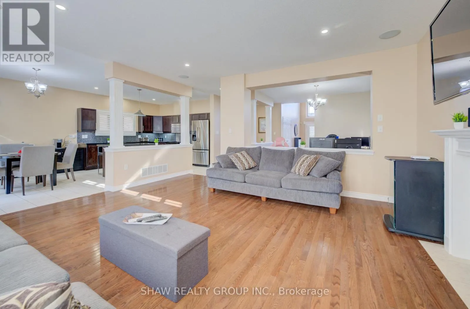 571 STONEHENGE DRIVE