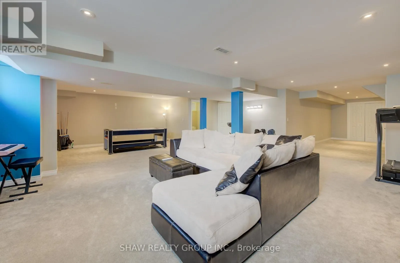 571 STONEHENGE DRIVE