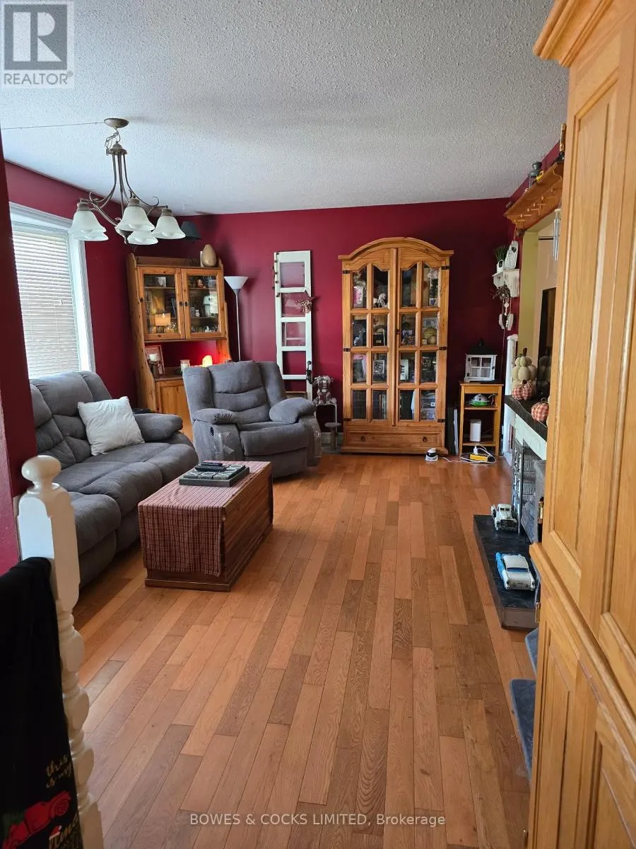 33 MAPLE GROVE ROAD