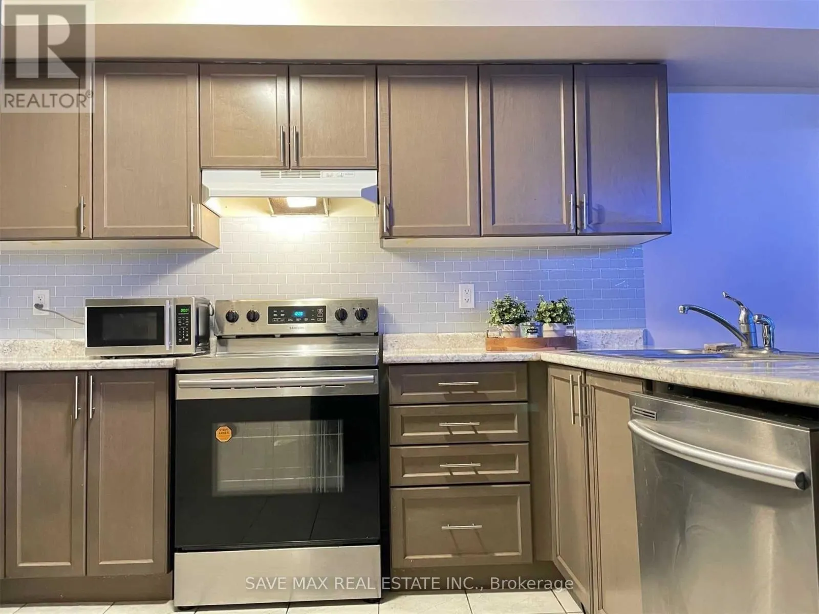 43 - 420 LINDEN DRIVE