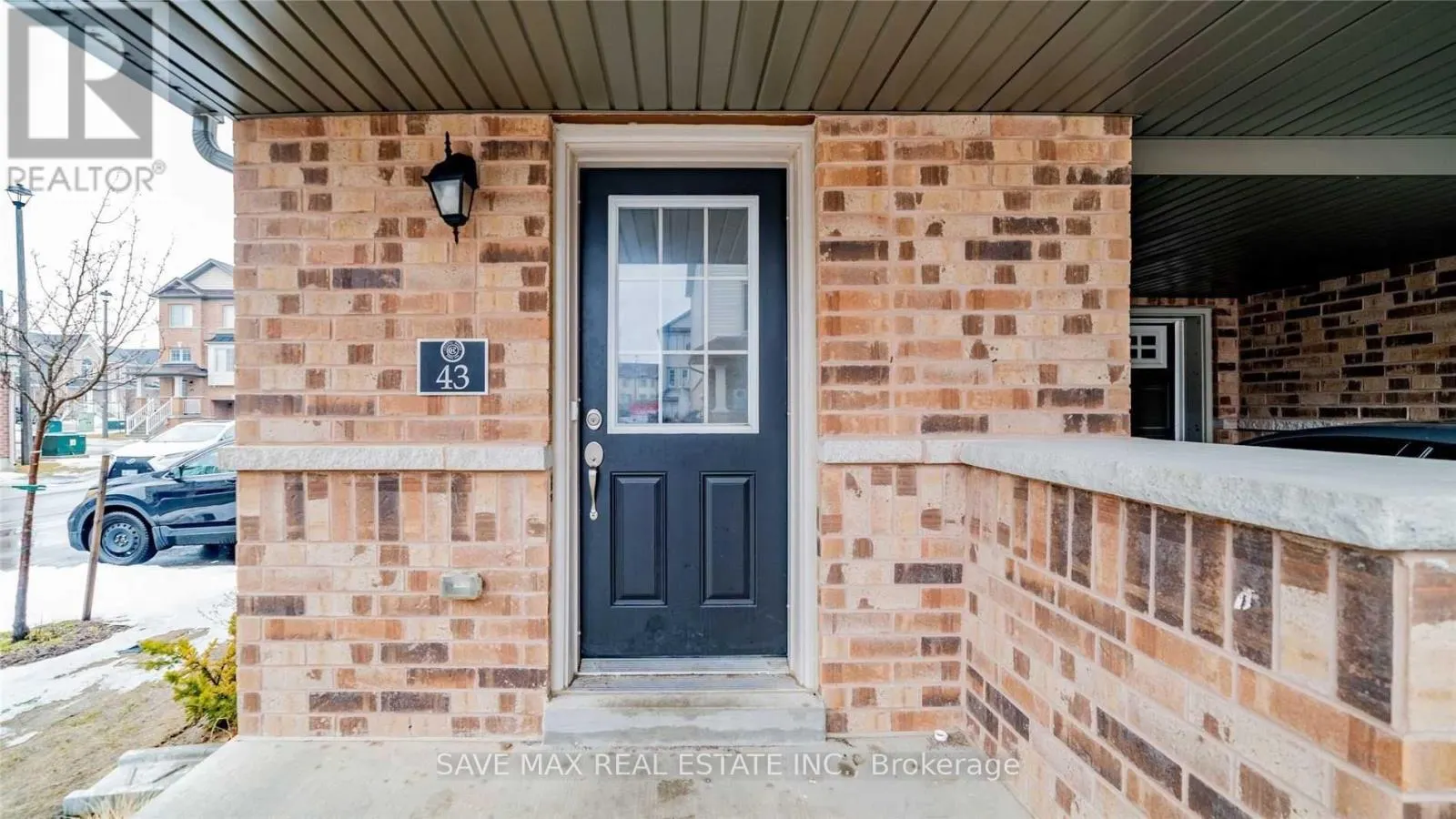 43 - 420 LINDEN DRIVE