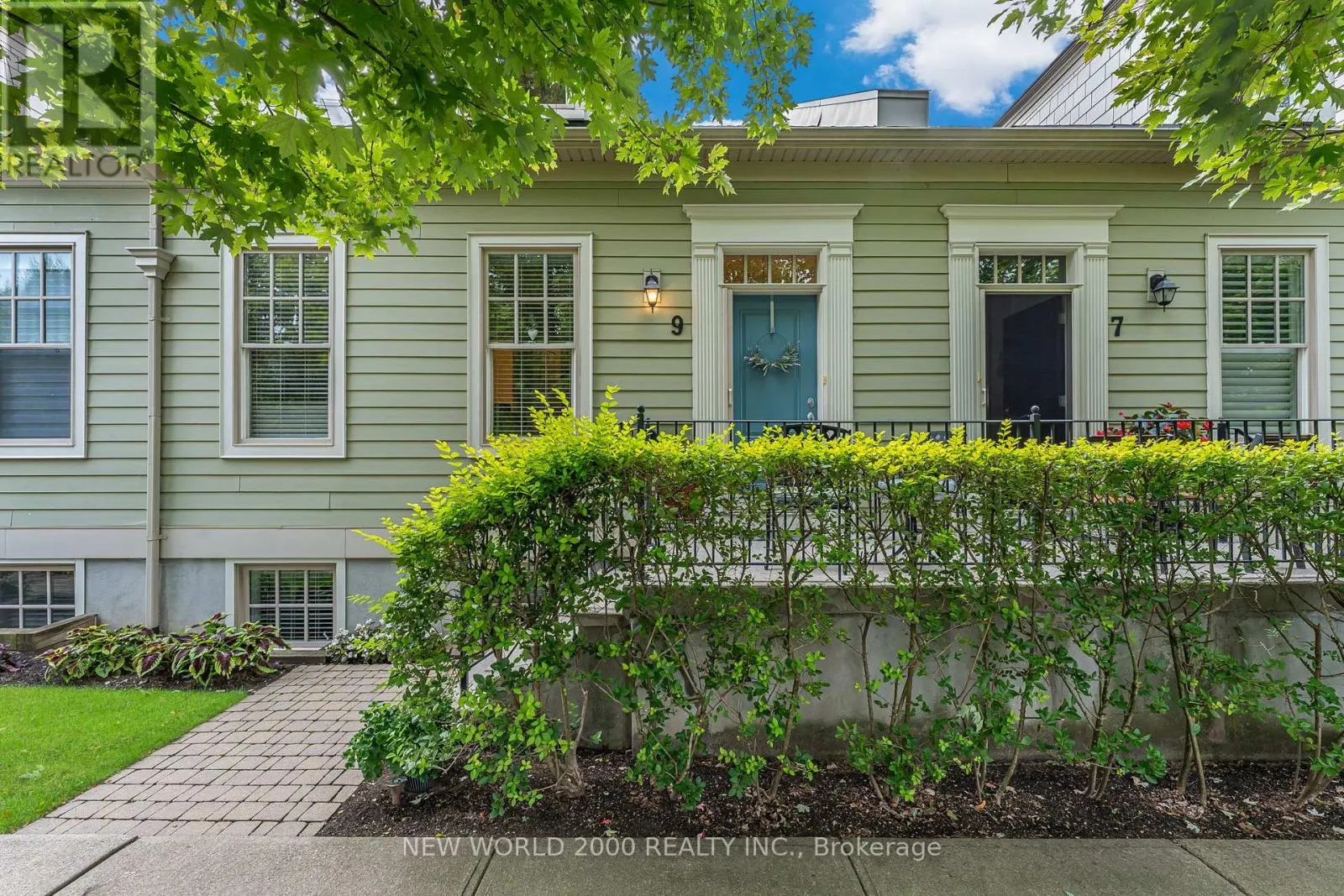 9 BROCK STREET