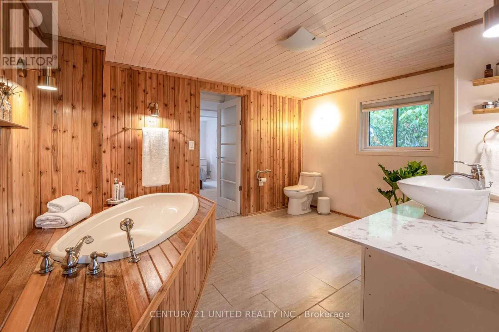 1105 PRIMROSE LANE