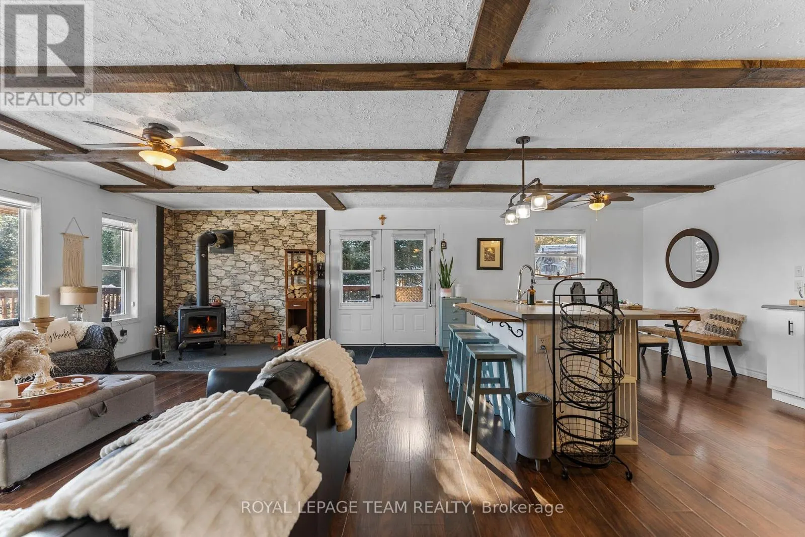 105 HEINS ROAD