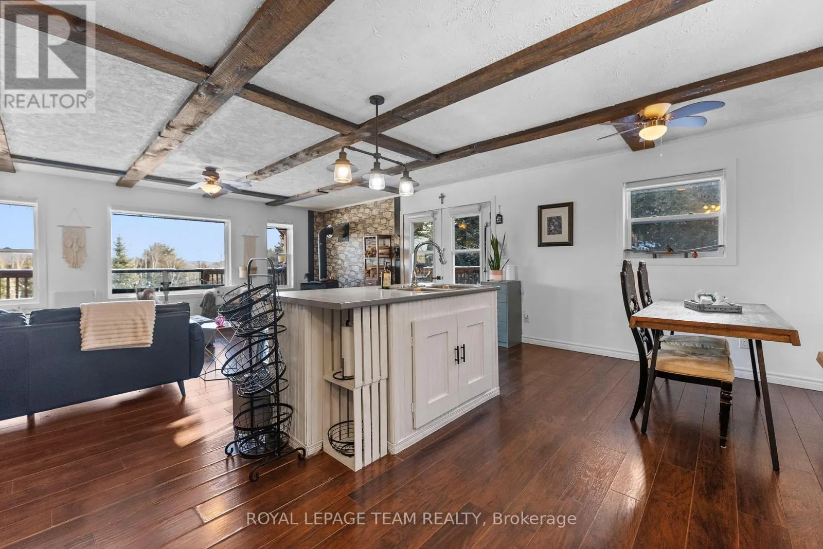 105 HEINS ROAD
