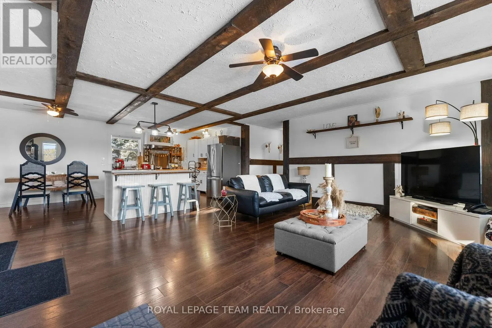 105 HEINS ROAD