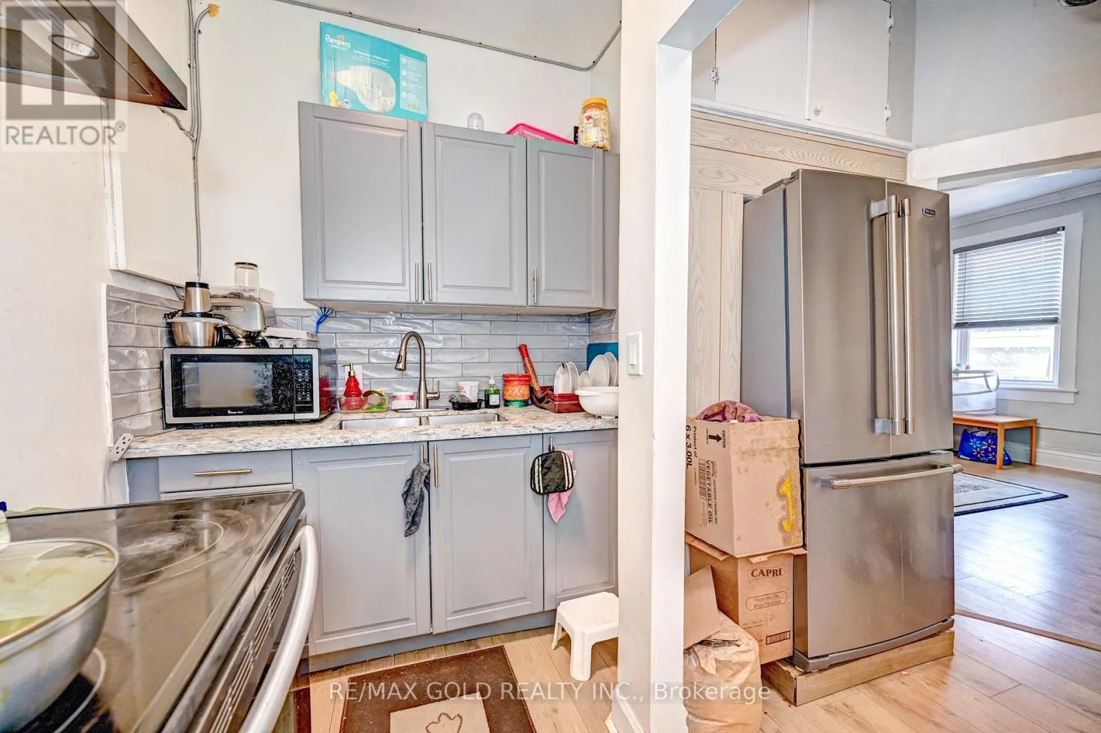 2 - 15 AINSLIE STREET N
