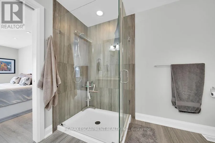 123 WESTBANK TRAIL