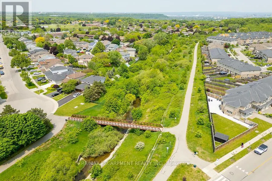 123 WESTBANK TRAIL