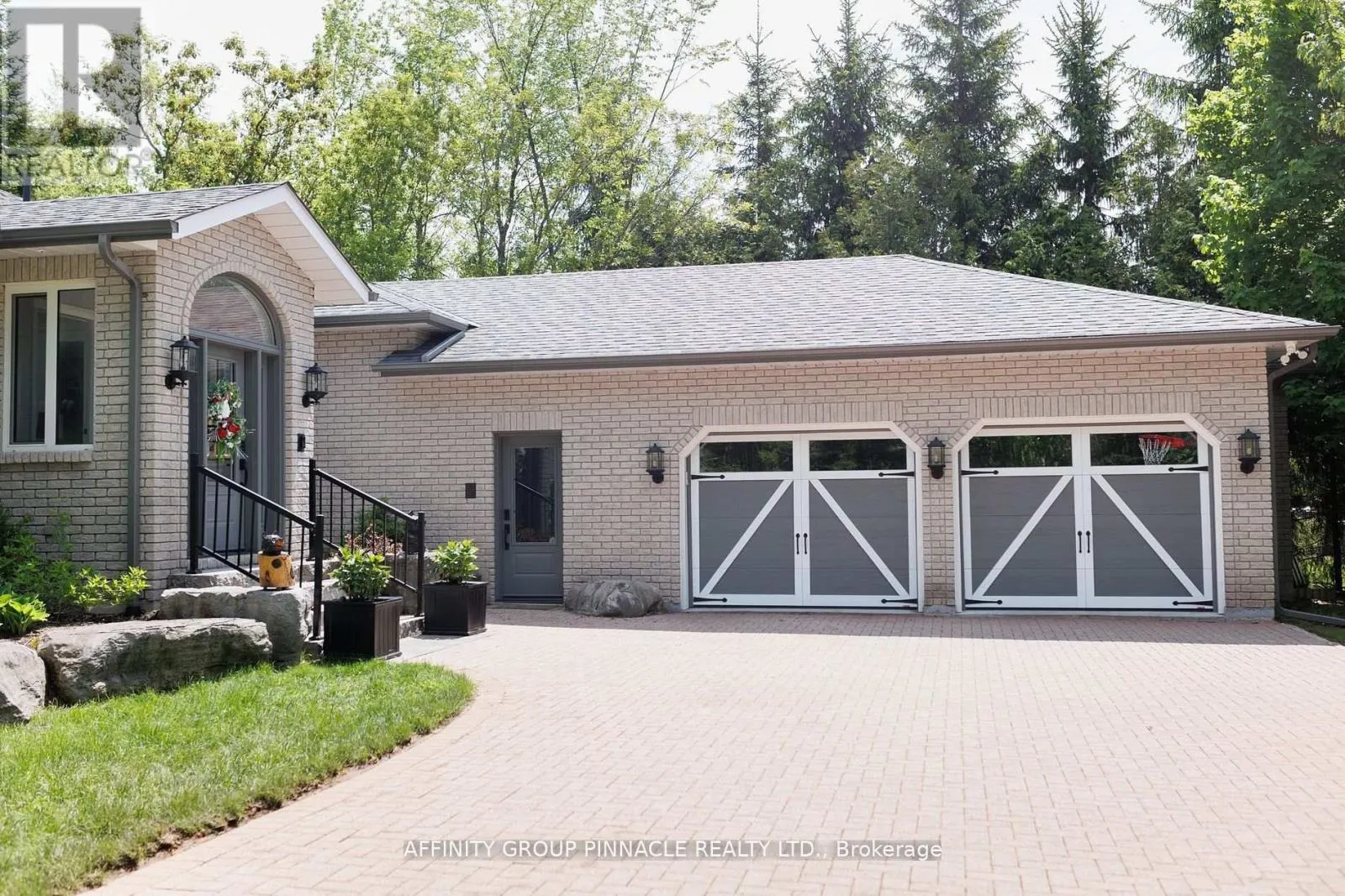 90 MCGREGOR DRIVE