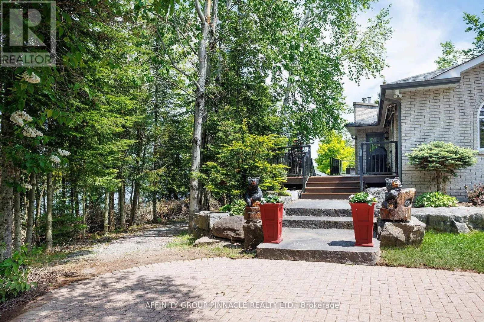 90 MCGREGOR DRIVE