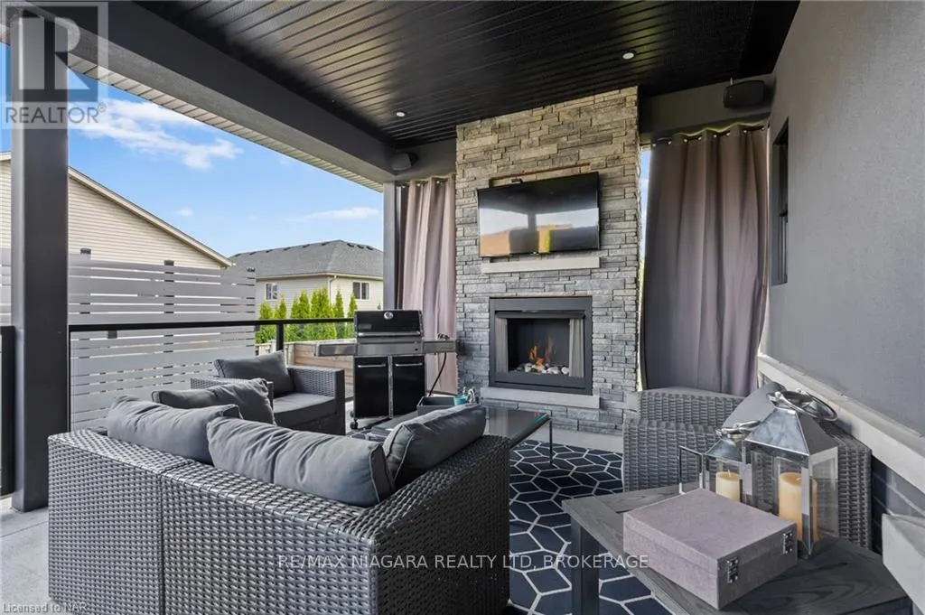 13 FRANCESCO CRESCENT