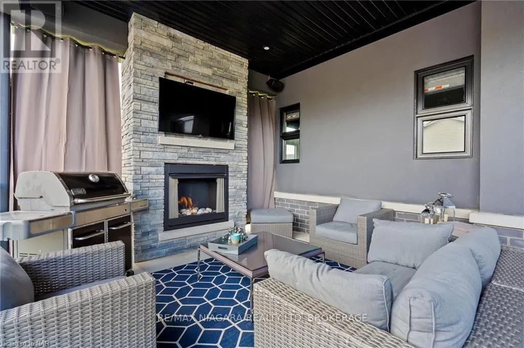 13 FRANCESCO CRESCENT