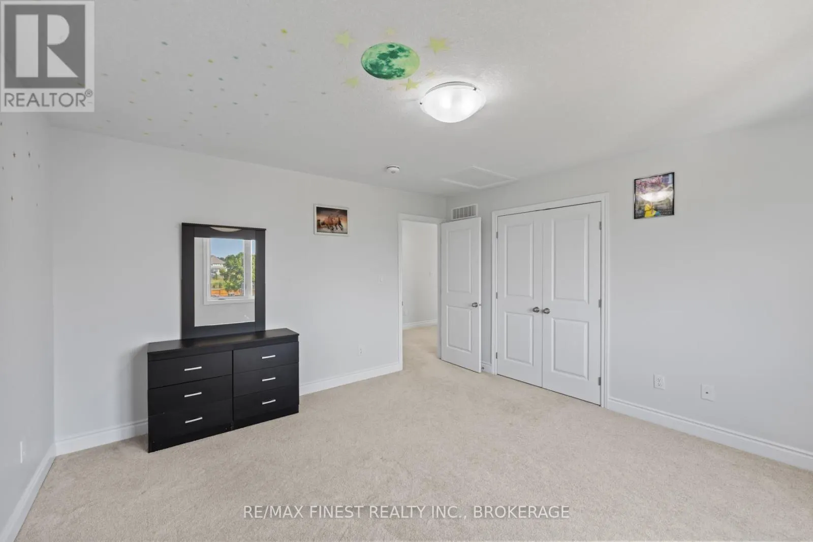609 GWEN AVENUE