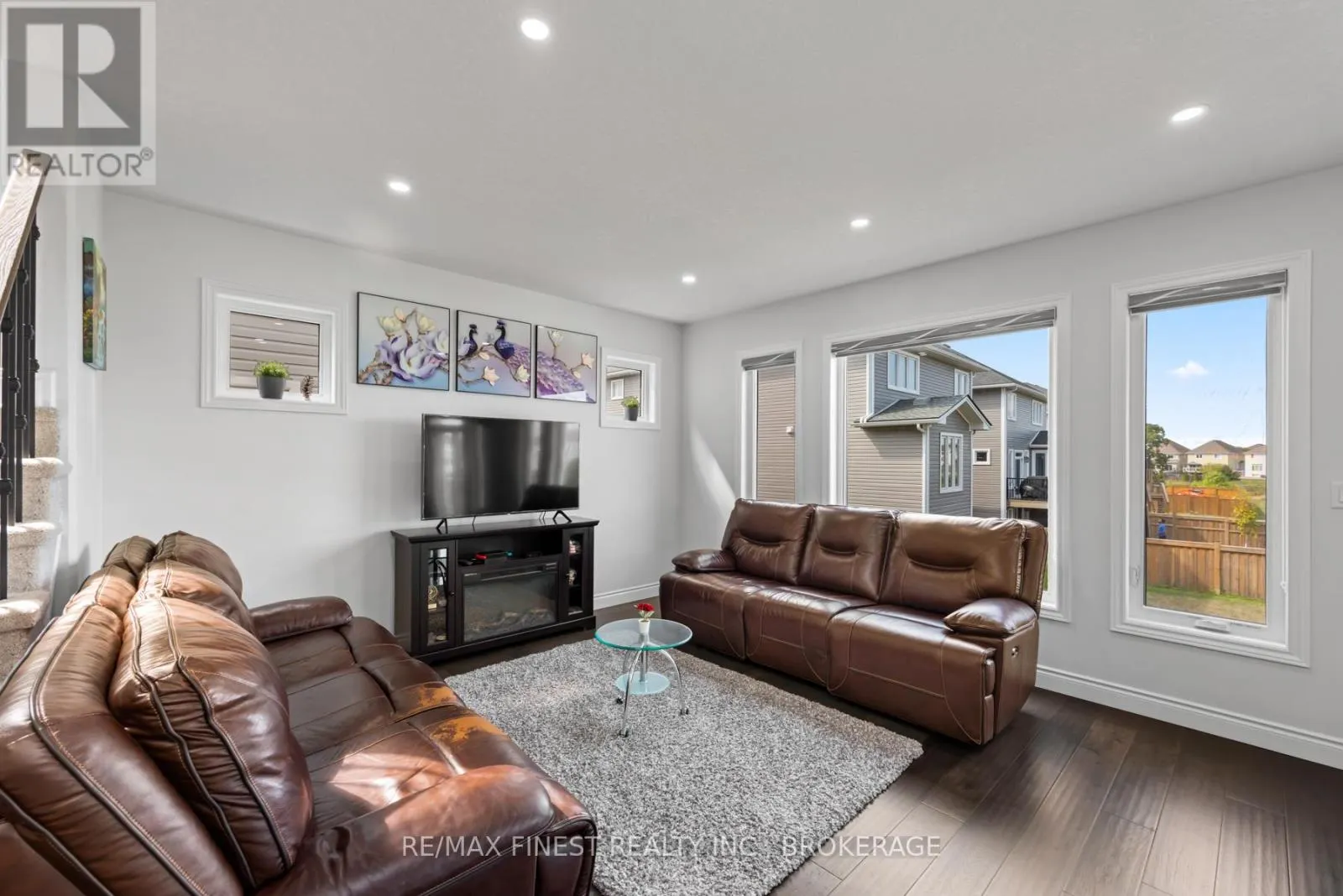 609 GWEN AVENUE