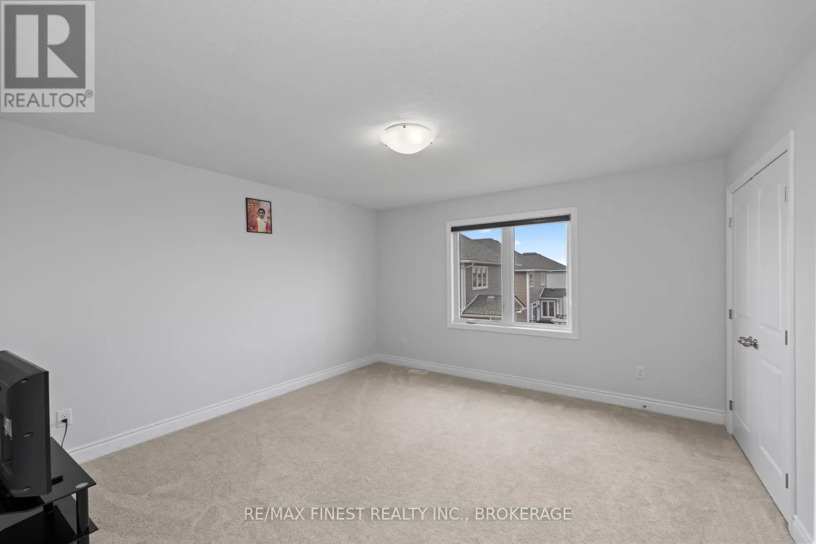 609 GWEN AVENUE
