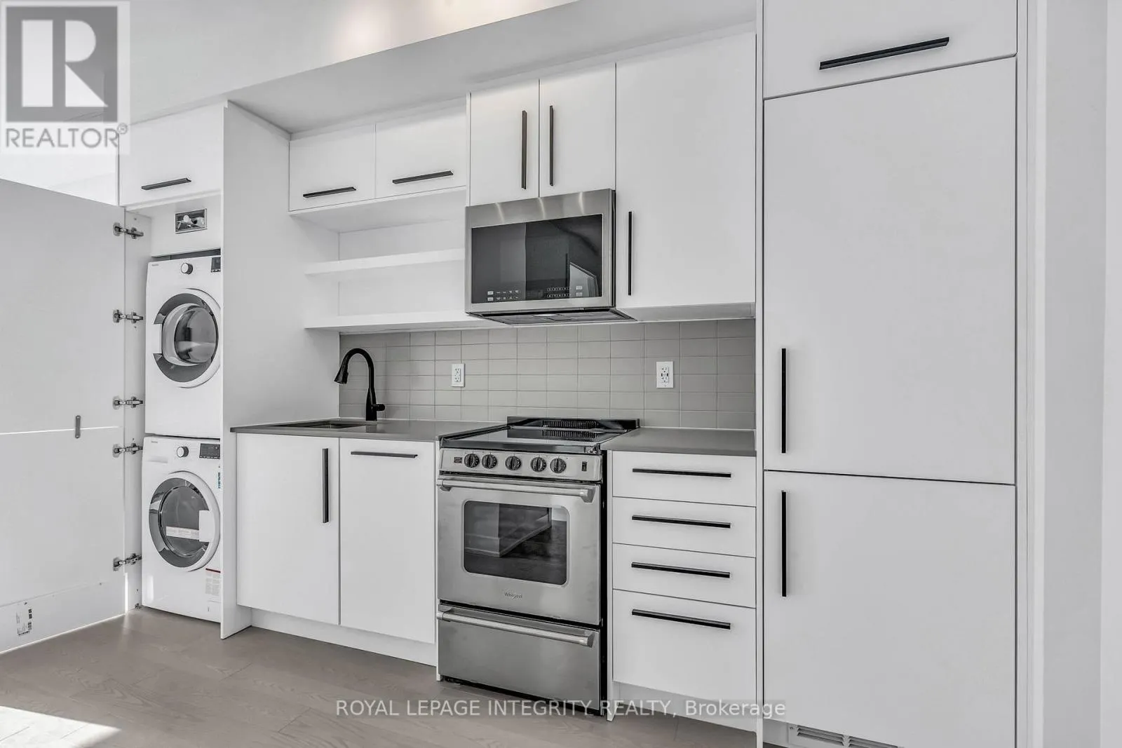 716 - 560 RIDEAU STREET