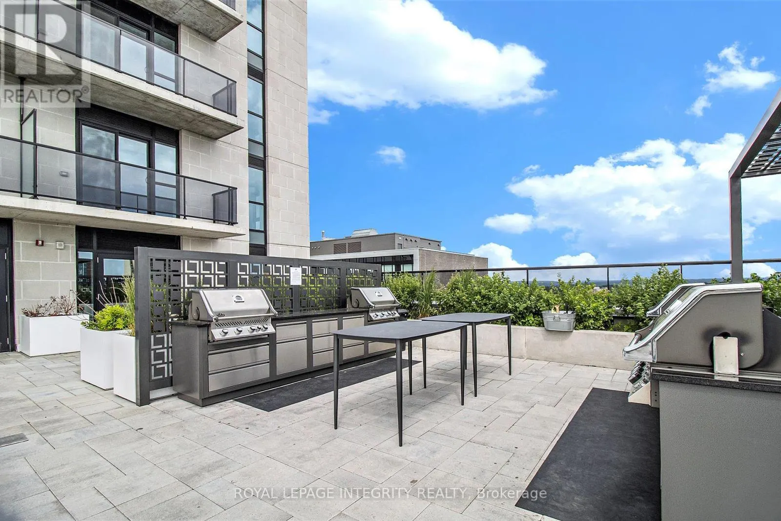 716 - 560 RIDEAU STREET