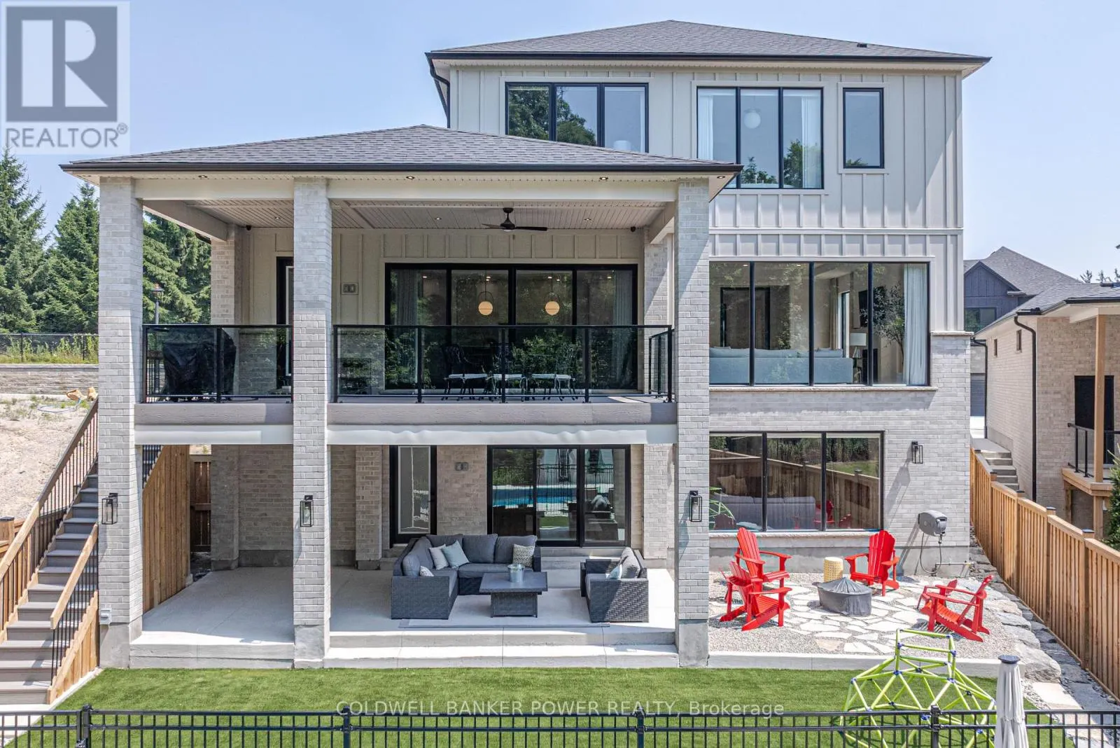 14 - 720 APRICOT DRIVE, #14