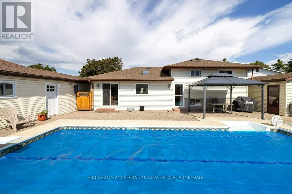 38 THORNCLIFFE DRIVE