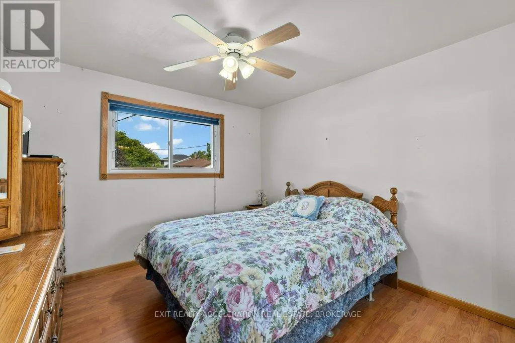 38 THORNCLIFFE DRIVE