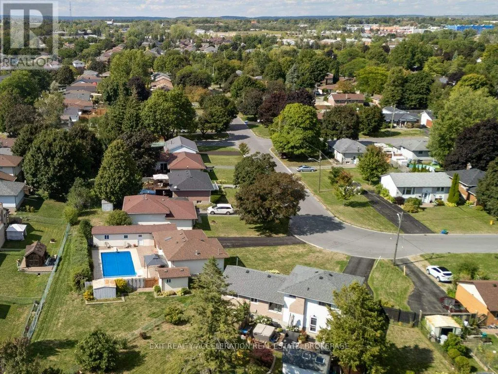 38 THORNCLIFFE DRIVE
