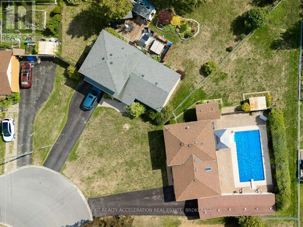 38 THORNCLIFFE DRIVE