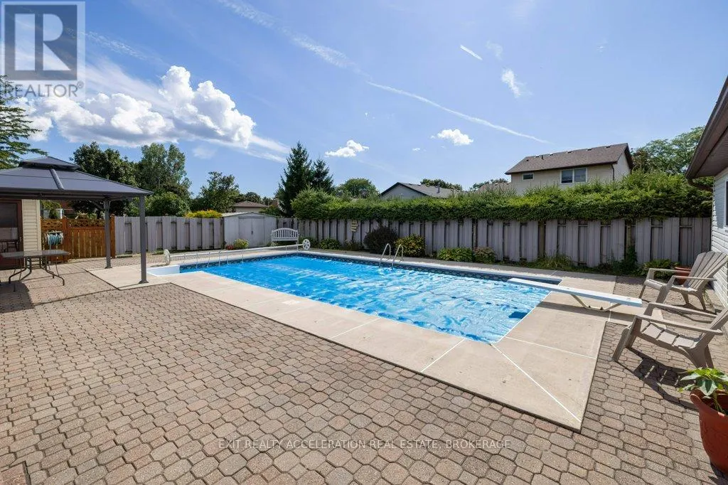 38 THORNCLIFFE DRIVE