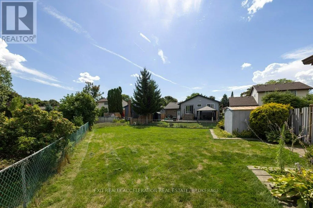38 THORNCLIFFE DRIVE