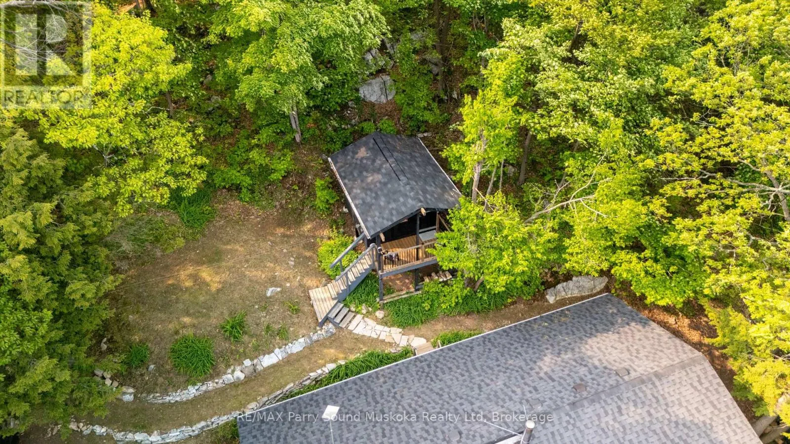 362 HEALEY LAKE