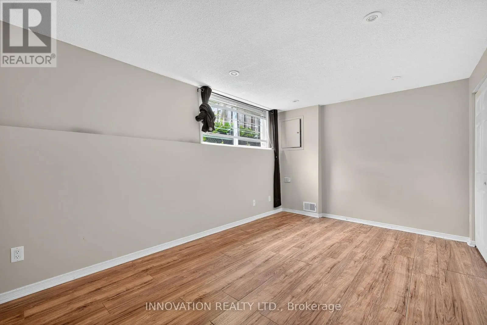 598 SEYTON DRIVE