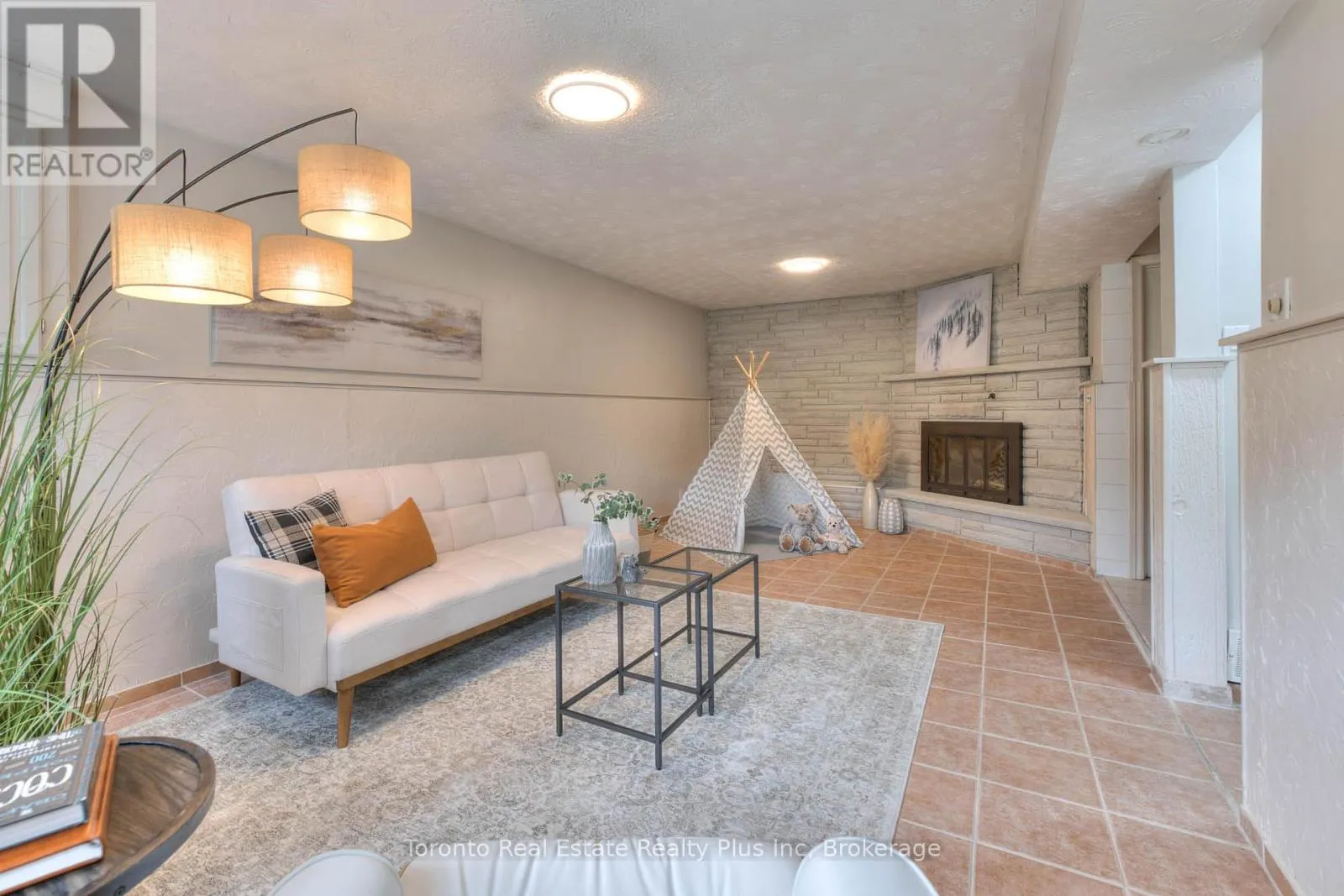 244 WESTWOOD DRIVE