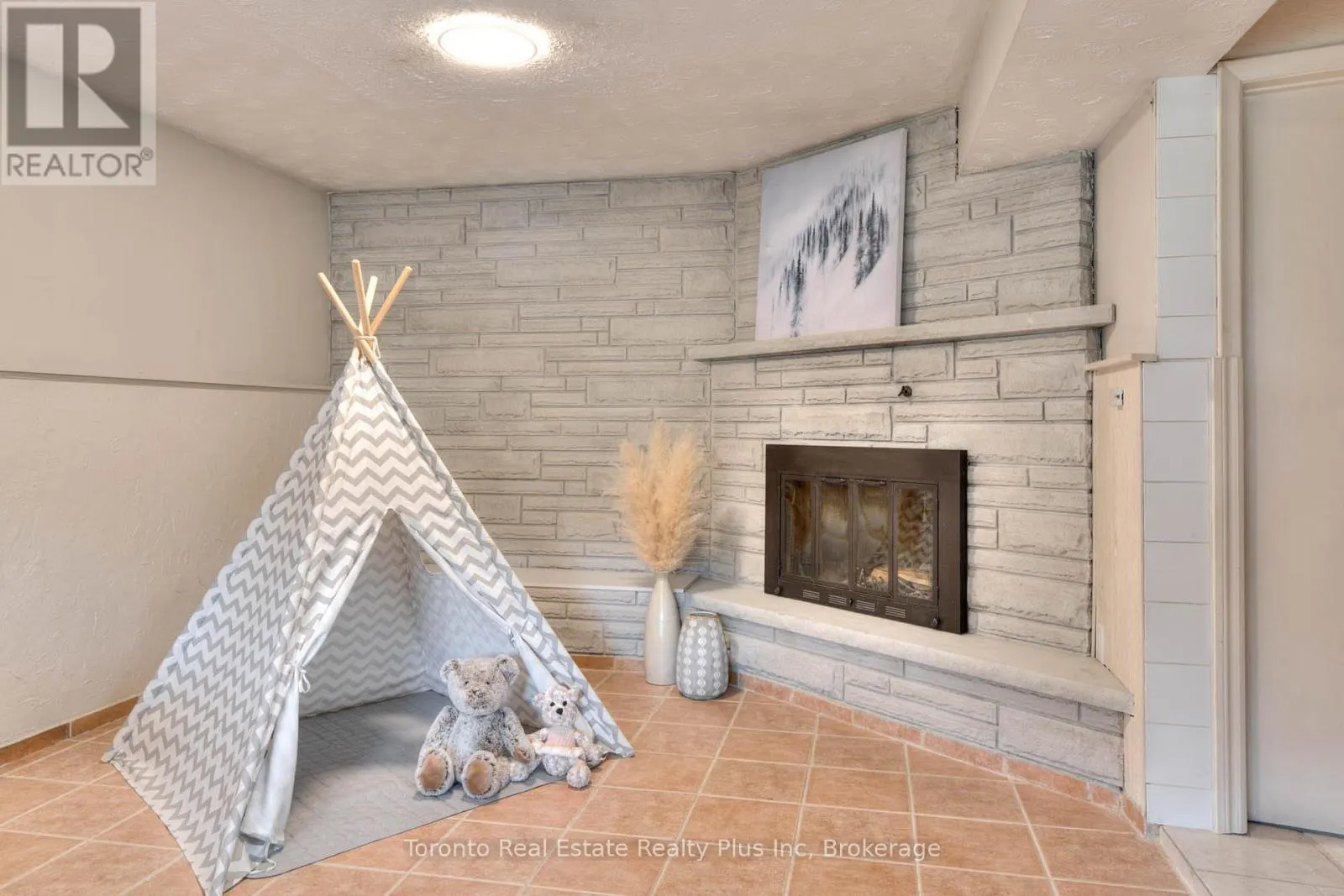244 WESTWOOD DRIVE