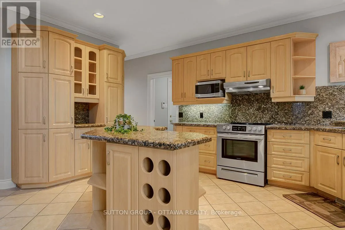 6472 BEAUSEJOUR DRIVE S