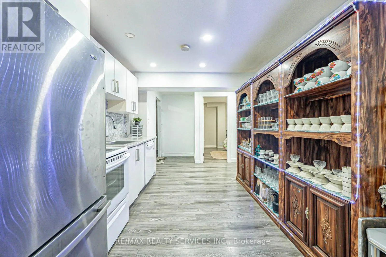 704 STONE CHURCH ROAD E