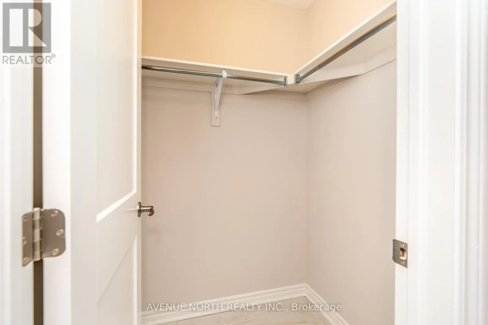 137 UNITY PLACE